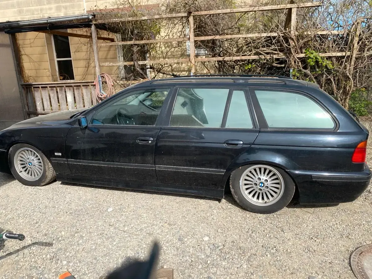 Gebraucht BMW 528 193 PS (141 kW) 1997 Schwarz Kombi