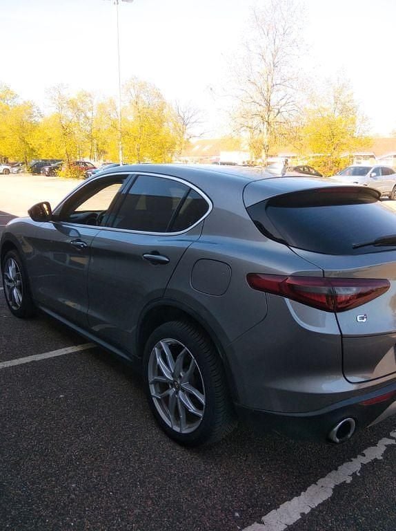 Gebraucht Alfa Romeo Stelvio Super 200 PS (147 kW) 2017 Grau SUV