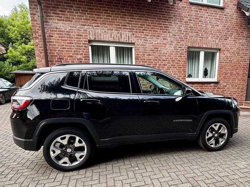 Schwarz Gebraucht 2019 Jeep Compass Limited SUV | 19.250 € (Fairer Preis) - Bild 1/4