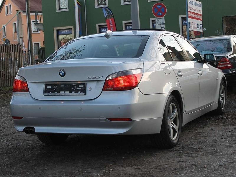Gebraucht BMW 520 170 PS (125 kW) 2005 Silber Limousine