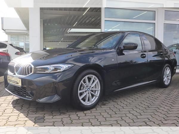 Schwarz Gebraucht 2024 BMW 330 Comfort Edition Limousine | 46.890 € (Etwas zu teuer) - Bild 1/4