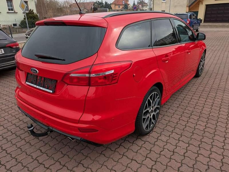 Gebraucht Ford Focus ST-Line 150 PS (110 kW) 2017 Rot Kombi