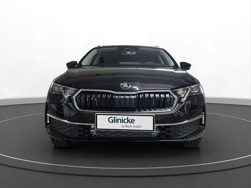 Second-hand Skoda Octavia 116 CP (85 kW) 2026 Negru Break