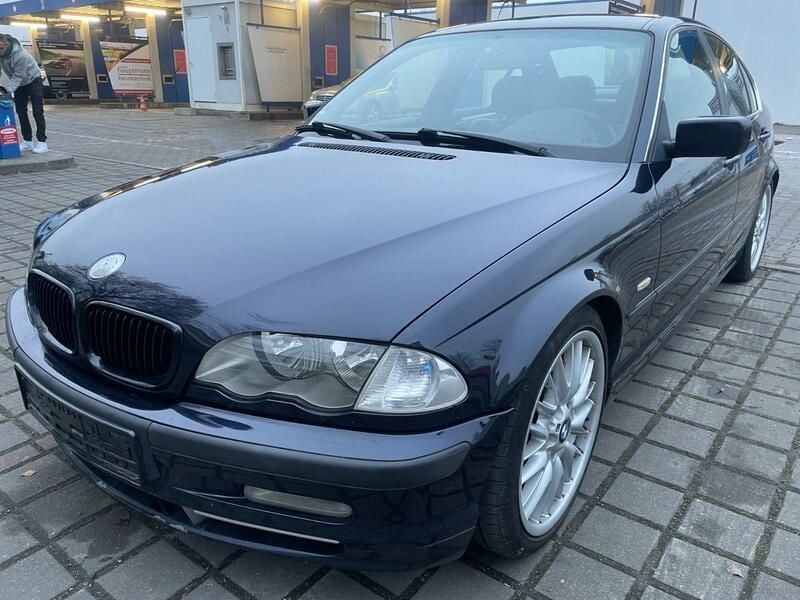Blau Gebraucht 2000 BMW 330 Sport Line Limousine | 3.990 € (Fairer Preis) - Bild 1/4