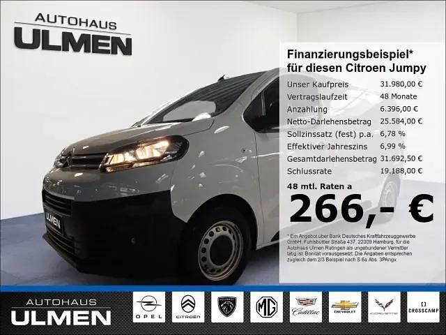 Weiss Gebraucht 2023 Citroën Jumpy Van / Kleinbus | 31.980 € (Teuer) - Bild 1/4