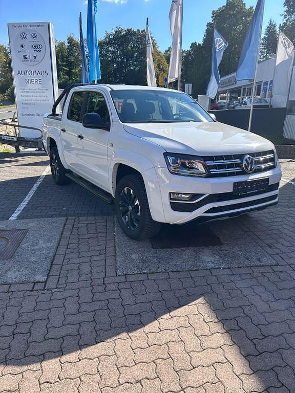 Weiß Gebraucht 2018 VW Amarok Dark Label Abholung | 31.290 € (Fairer Preis) - Bild 1/4