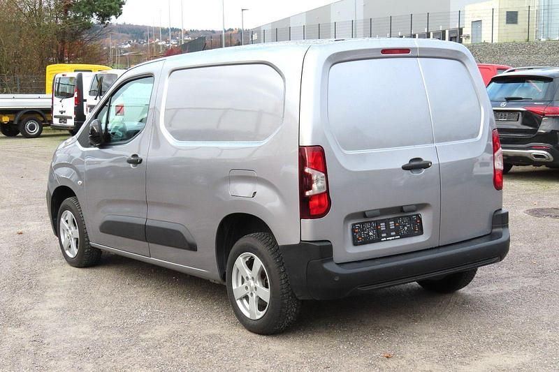 Gebraucht Citroën Berlingo 102 PS (75 kW) 2022 Grauartense Van / Kleinbus