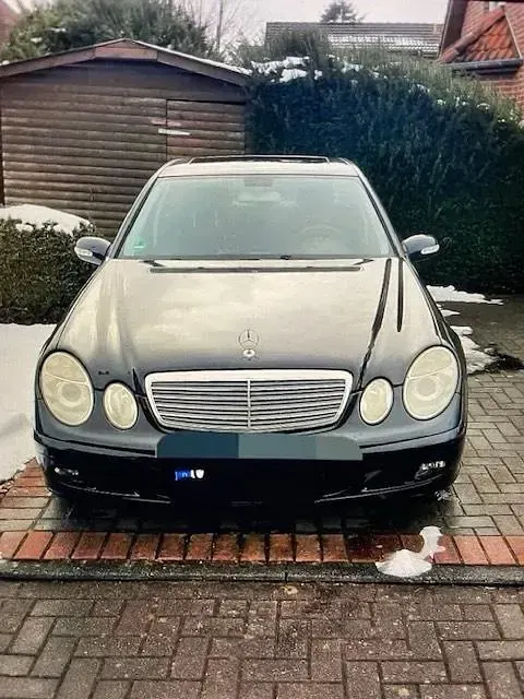 Gebraucht Mercedes E200 122 PS (89 kW) 2005 Schwarz Limousine