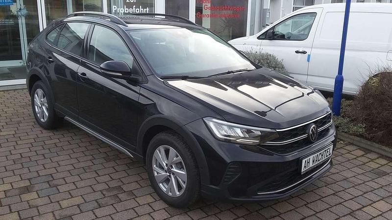 Gebraucht VW Taigo 110 PS (80 kW) 2023 Deep black perleffekt SUV