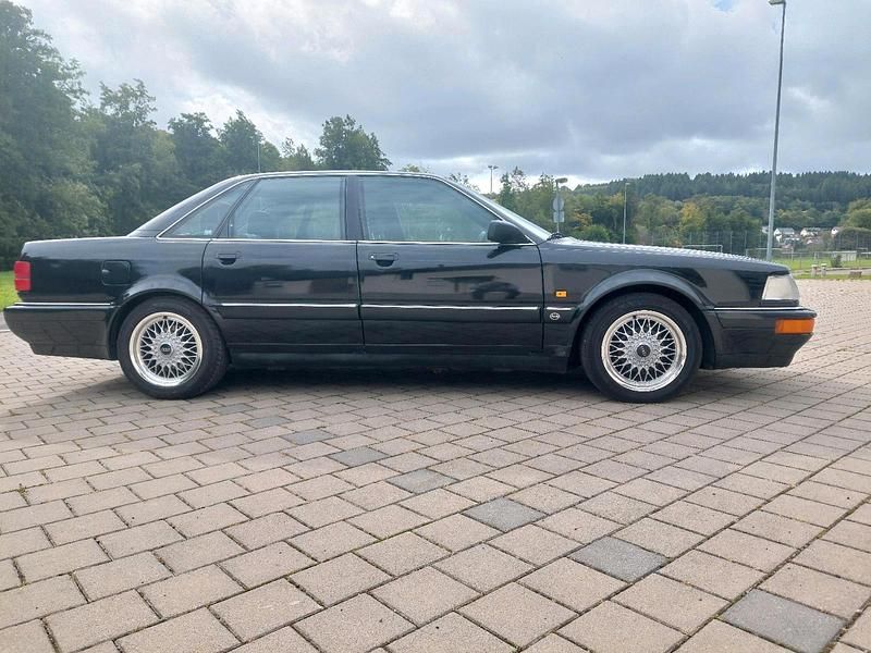 Schwarz Gebraucht 1991 Audi V8 Limousine | 13.900 € - Bild 1/4