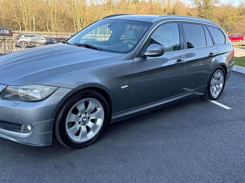 Grau Gebraucht 2013 Alpina D3 Kombi | 14.000 € - Bild 1/4