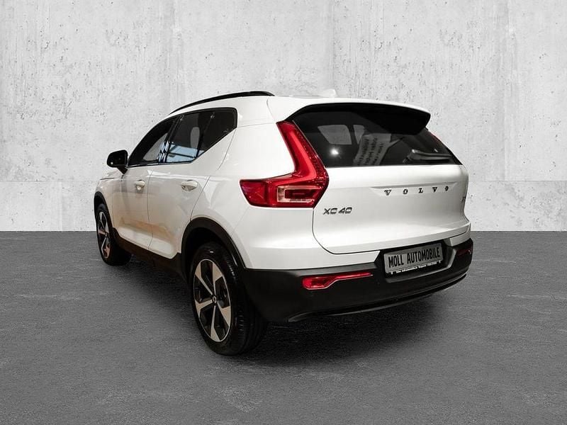 Gebraucht Volvo XC40 Business Edition 163 PS (119 kW) 2024 Weiß SUV