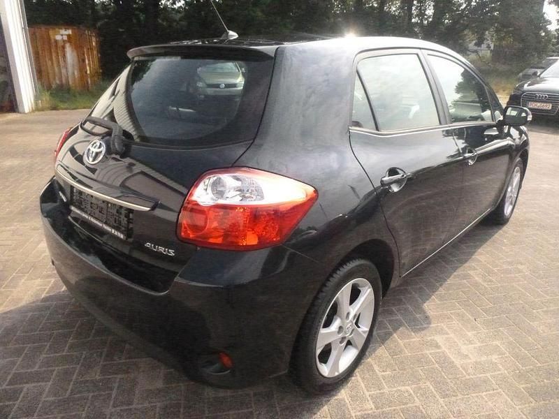 Gebraucht Toyota Auris Basis 99 PS (72 kW) 2012 Limousine