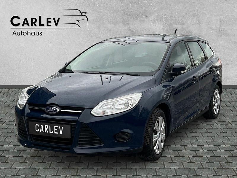 Gebraucht Ford Focus Ambiente 101 PS (74 kW) 2014 Blau Kombi