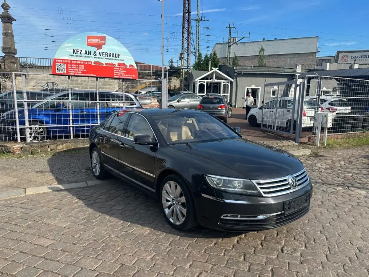 Gebraucht VW Phaeton 239 PS (175 kW) 2014 Braun Limousine
