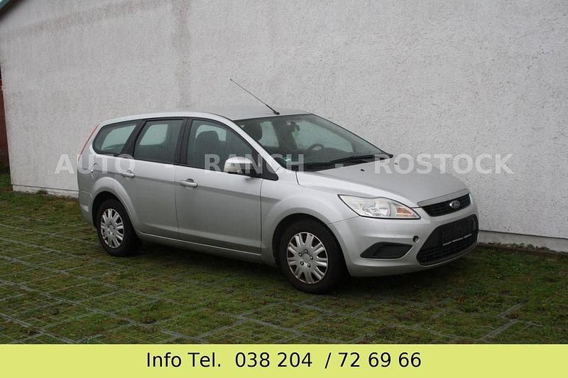 Używany Ford Focus Ambiente 109 KM (80 kW) 2008 Srebrny Kombi
