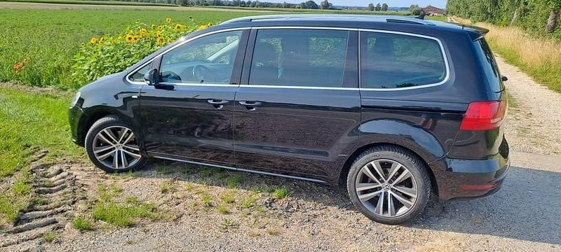 Schwarz Gebraucht 2014 VW Sharan Cup Van / Kleinbus | 18.500 € (Teuer) - Bild 1/4