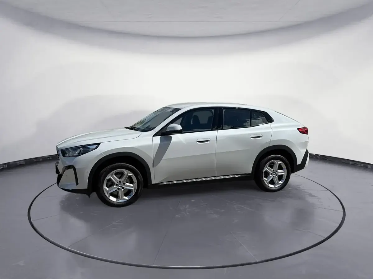 Gebraucht BMW X2 170 PS (125 kW) 2025 Weiß SUV