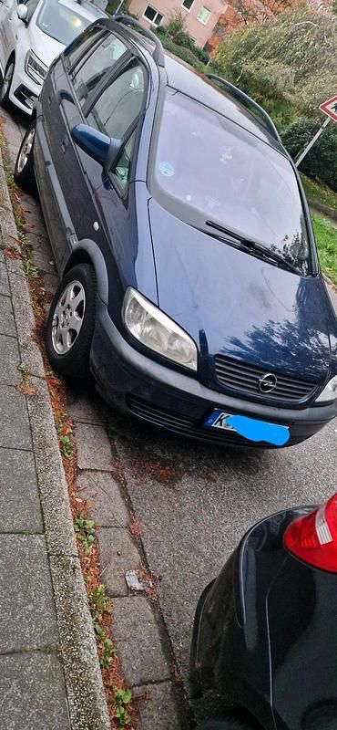 Blau Gebraucht 2001 Opel Zafira Van / Kleinbus | 1.850 € (Guter Preis) - Bild 1/4