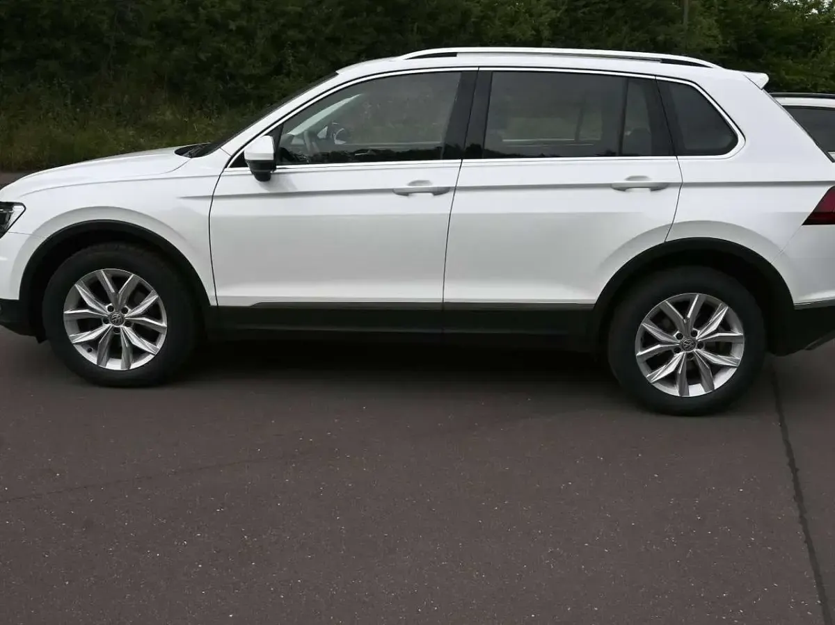 Gebraucht VW Tiguan Highline 150 PS (110 kW) 2019 Pure white SUV