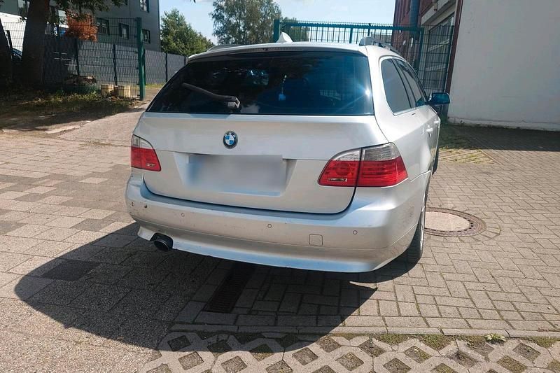 Silber Gebraucht 2007 BMW 520 Kombi | 2.500 € (Guter Preis) - Bild 1/4