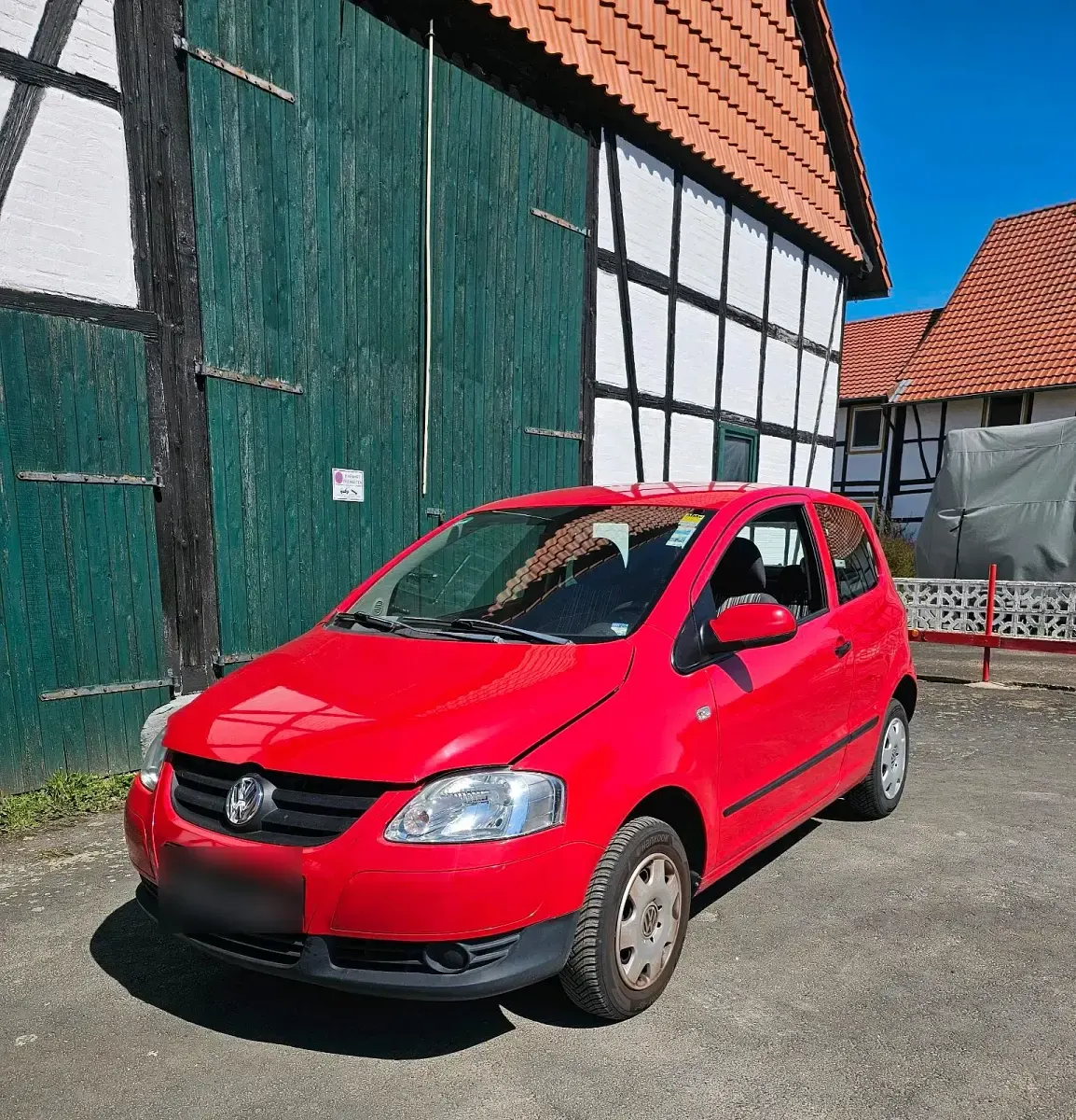 Usata VW Fox 55 CV (40 kW) 2005 Rosso Utilitaria