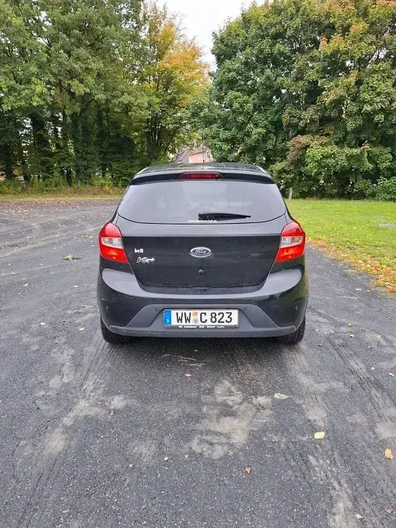 Gebraucht Ford Ka 86 PS (63 kW) 2018 Schwarz Limousine