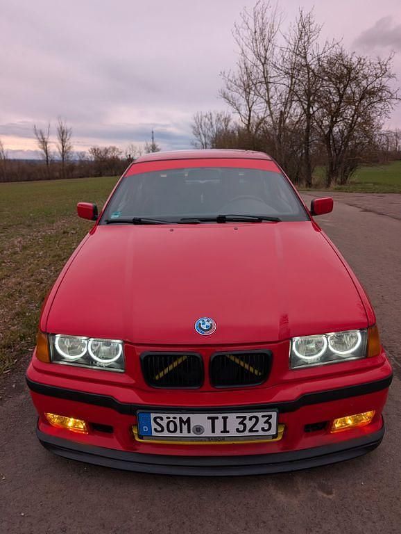 Gebraucht BMW 323 Performance 170 PS (125 kW) 1999 Rot Limousine