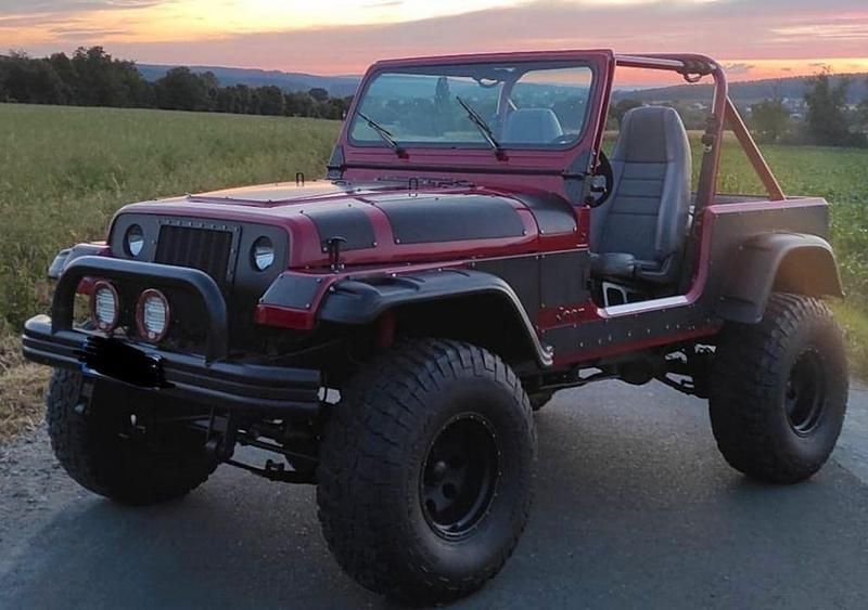 Rot Gebraucht 1988 Jeep Wrangler SUV | 26.500 € - Bild 1/4