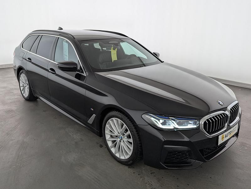 Gebraucht BMW 540 Shadowline 340 PS (250 kW) 2023 Saphirschwarz