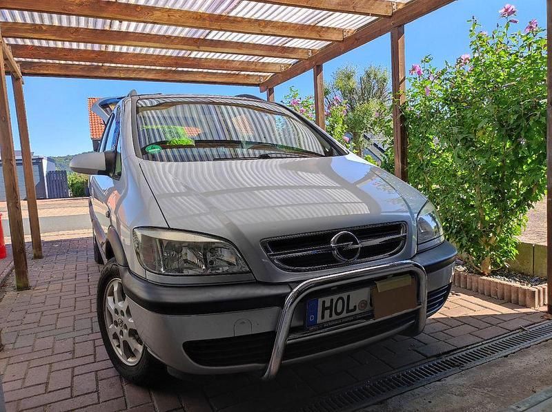 Silber Gebraucht 2003 Opel Zafira Van / Kleinbus | 1.200 € (Superpreis) - Bild 1/4