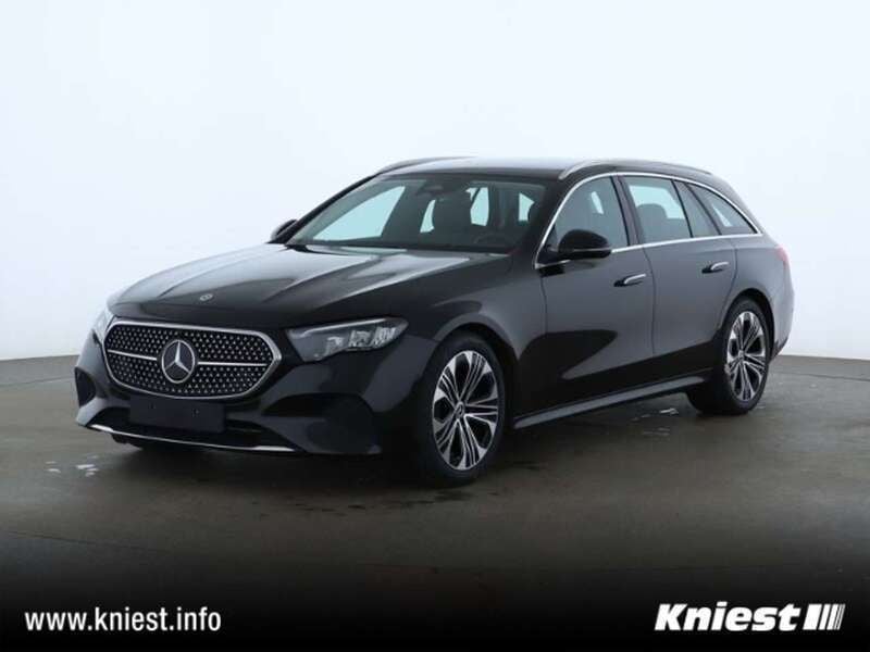 Obsidianschwarz metalliclack Gebraucht 2023 Mercedes E220 Advanced Kombi | 49.900 € - Bild 1/4