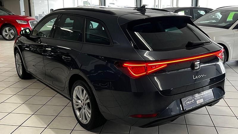 Gebraucht Seat Leon Style 150 PS (110 kW) 2024 Grau Kombi