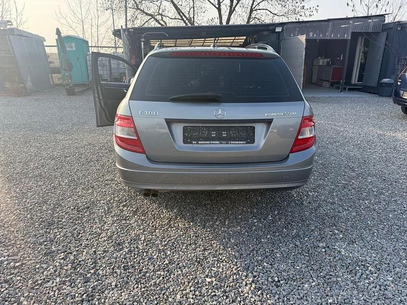 Gebraucht Mercedes C180 156 PS (114 kW) 2008 Silber Kombi
