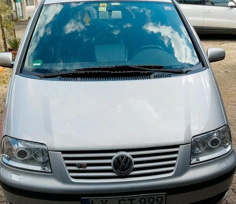 Silber Gebraucht 2001 VW Sharan Van / Kleinbus | 2.900 € - Bild 1/4