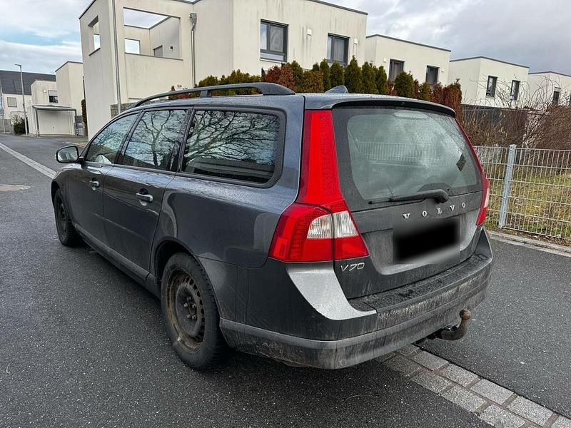 Gebraucht Volvo V70 Momentum 185 PS (136 kW) 2008 Grau Kombi