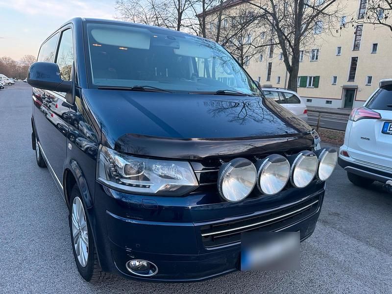 Gebraucht VW Multivan 179 PS (131 kW) 2012 Blau Van / Kleinbus