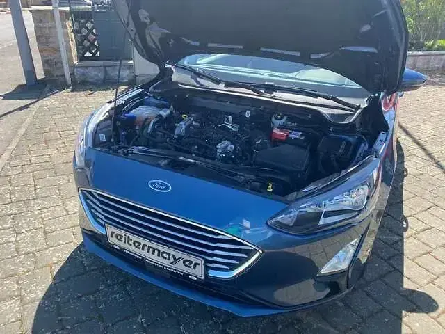 Używany Ford Focus Cool & Connect 125 KM (91 kW) 2021 Niebieski Kombi