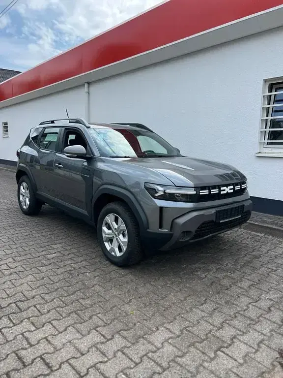 Neu Dacia Duster Journey 131 PS (96 kW) 2025 Grau SUV
