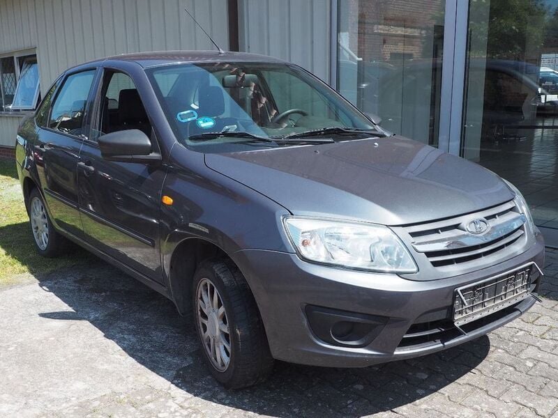 Other Gebraucht 2015 Lada Granta Limousine | 2.990 € - Bild 1/4