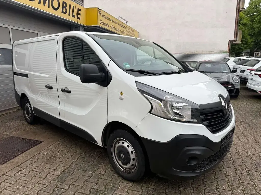 Używany Renault Trafic Komfort 125 KM (91 kW) 2017 Biały Minivan
