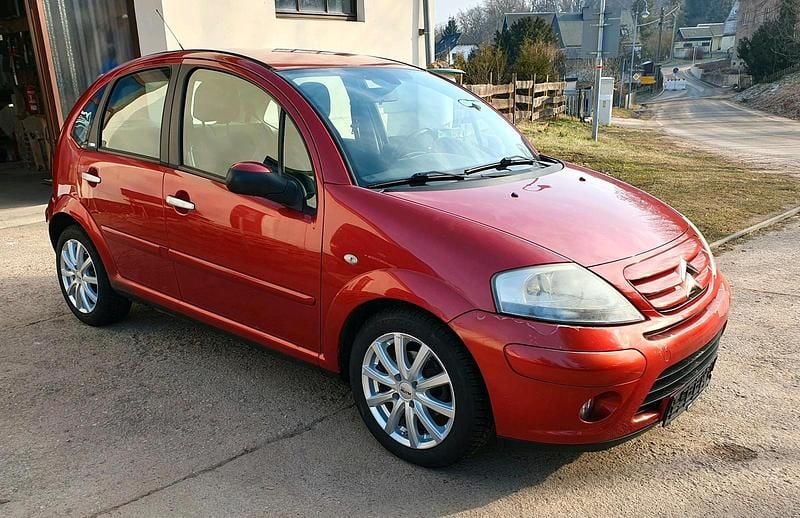 Rot Gebraucht 2005 Citroën C3 Exclusive Kleinwagen | 2.499 € (Fairer Preis) - Bild 1/4