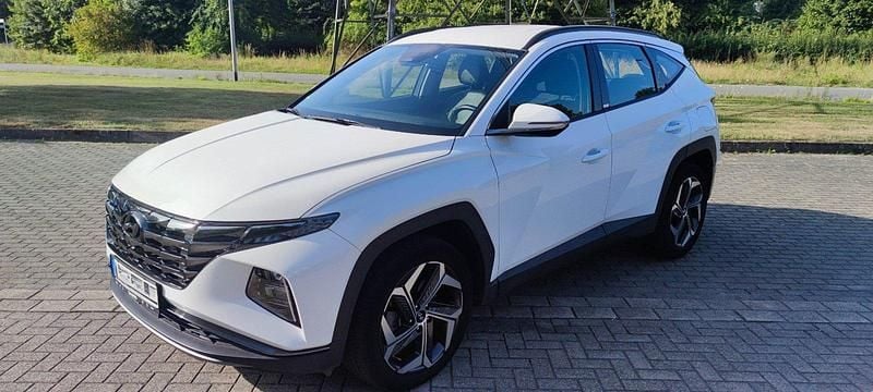 Weiß Gebraucht 2021 Hyundai Tucson Trend SUV | 23.550 € (Superpreis) - Bild 1/4