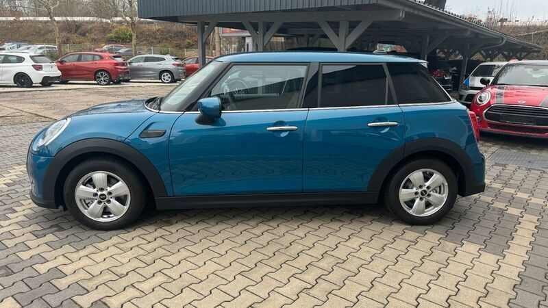 Gebraucht Mini ONE Classic 102 PS (75 kW) 2021 Island blue metallic Kleinwagen