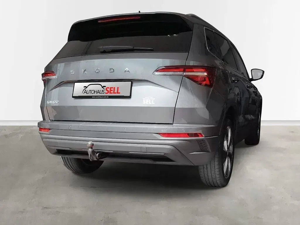 Gebraucht Skoda Karoq Selection 150 PS (110 kW) 2025 Grau SUV