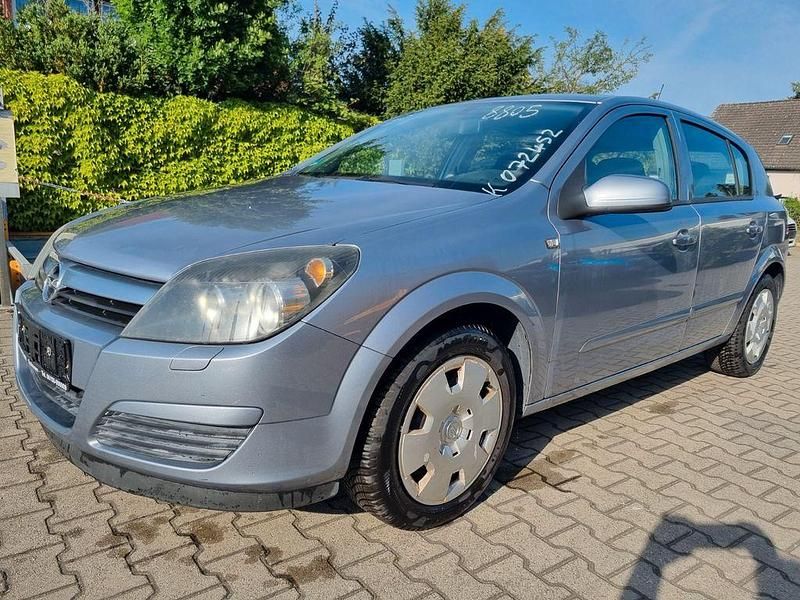 Silber Gebraucht 2005 Opel Astra Edition Limousine | 1.999 € (Guter Preis) - Bild 1/4