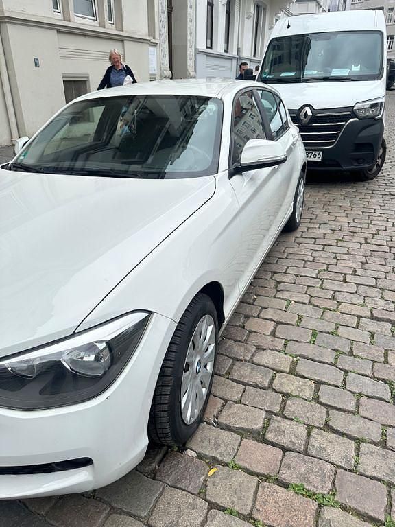 Gebraucht BMW 114 102 PS (75 kW) 2014 Weiß Kleinwagen