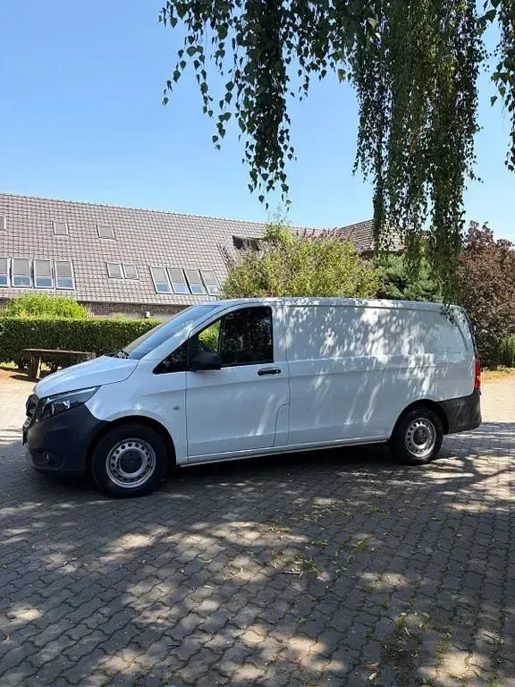 Gebraucht Mercedes Vito 163 PS (119 kW) 2021 Weiß Van