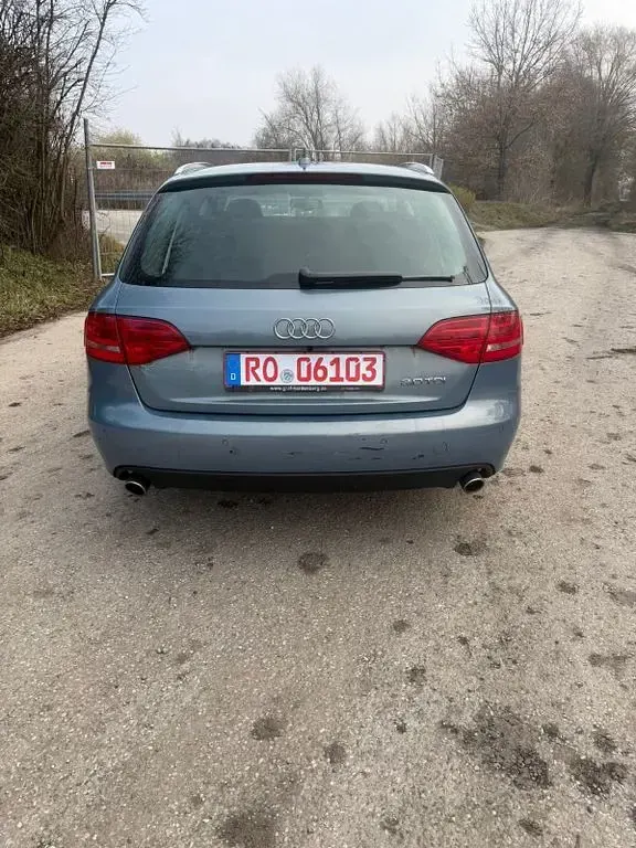 Gebraucht Audi A4 Ambiente 300 PS (220 kW) 2008 Blau Kombi