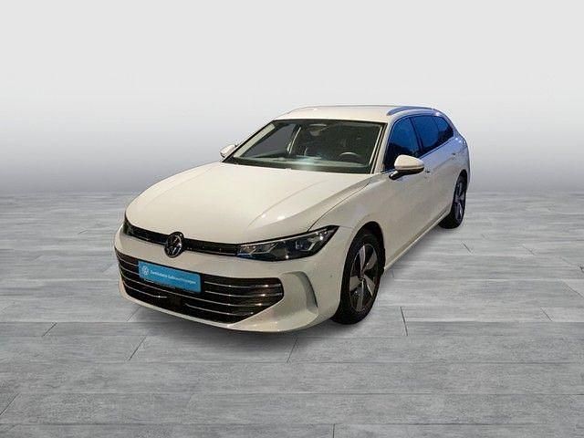 Weiß Gebraucht 2025 VW Passat Business Kombi | 33.478 € (Superpreis) - Bild 1/4